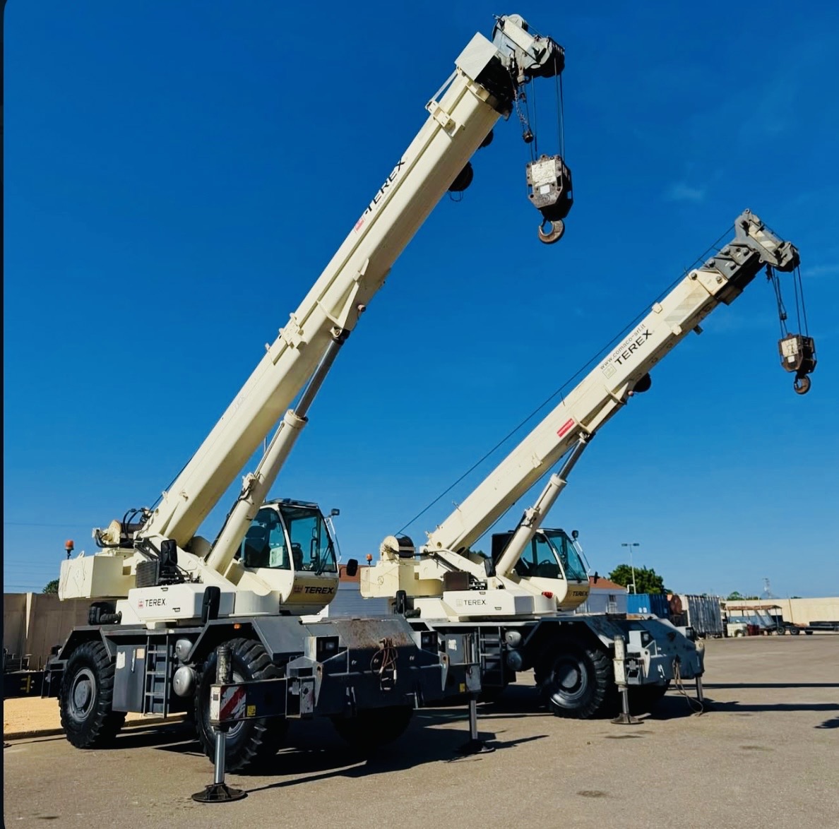 Grúa TEREX RC-45 de alto tonelaje para operaciones de izamiento industrial - TEX C.A.